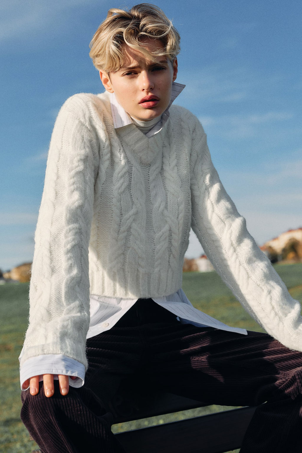 Jersey en punto trenzado con escote de pico - H&m фото 3