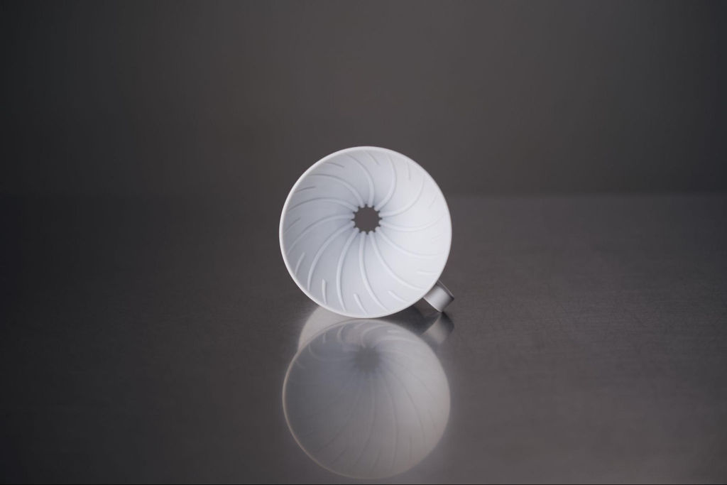 Воронка Hario пластиковая белая (размер 1-4)