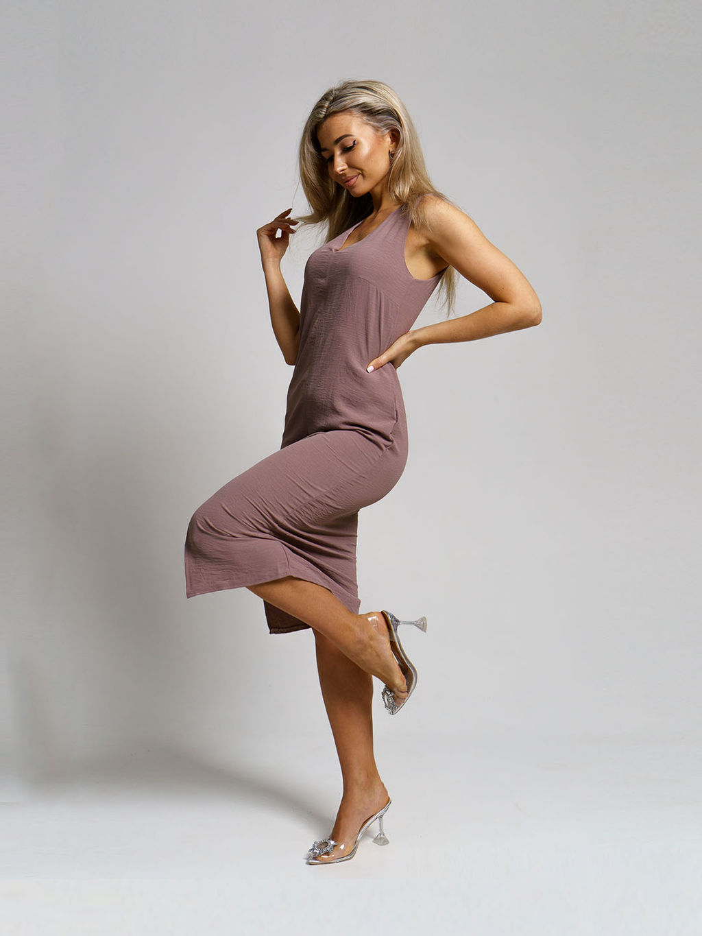 Платье женское, цвет бежевый