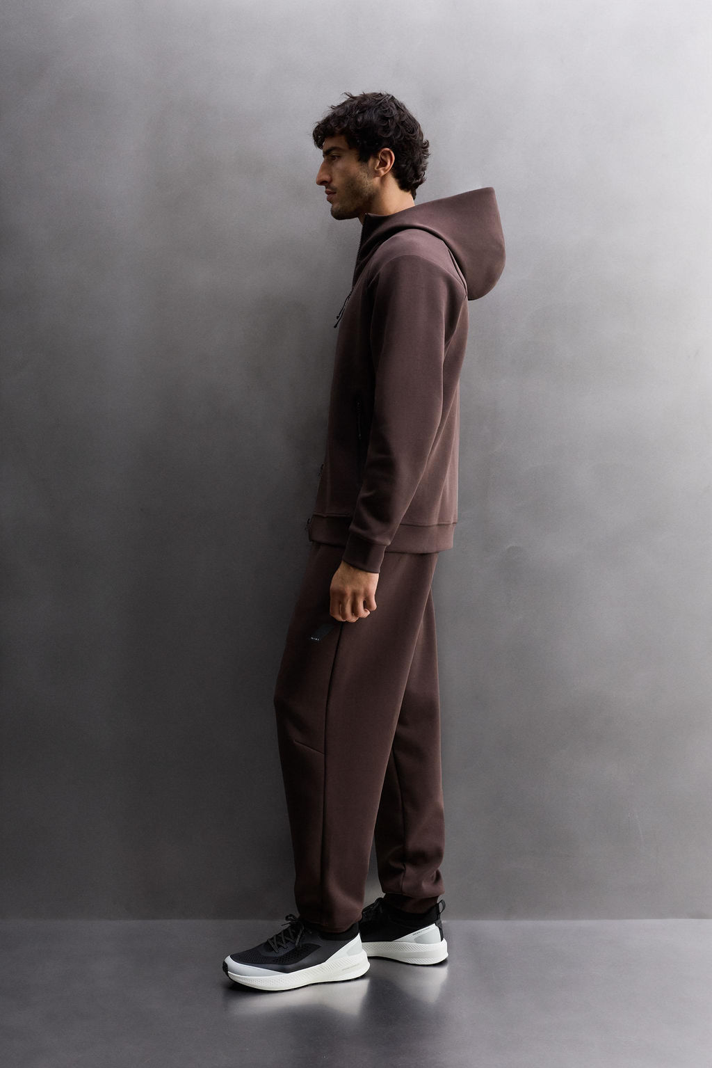 TECHNICAL TROUSERS WITH ZIP - Zara фото 4