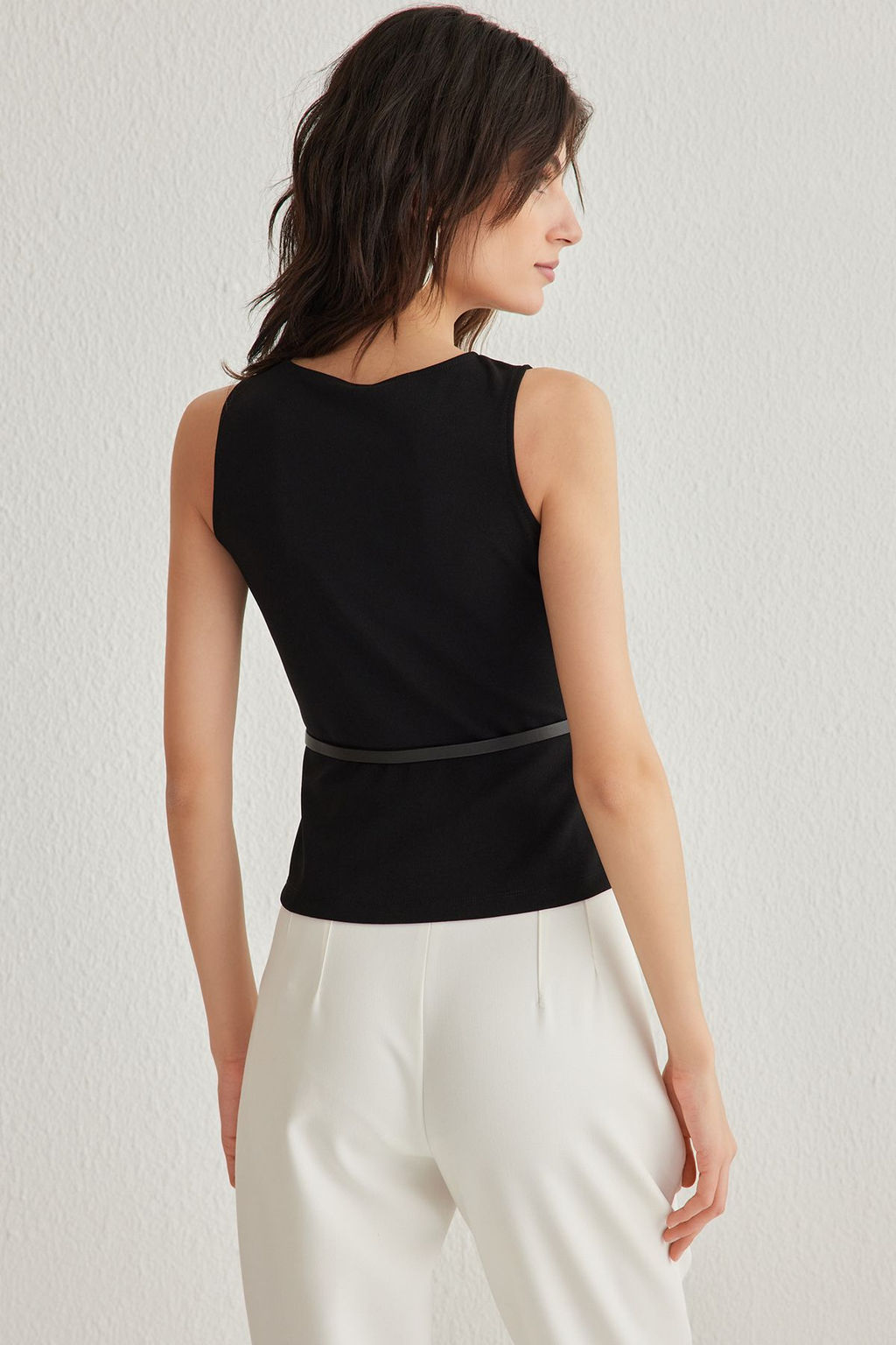 Siyah Kemerli Fitted/Vucuda Oturan Orme Bluz TWOSS25BZ00022