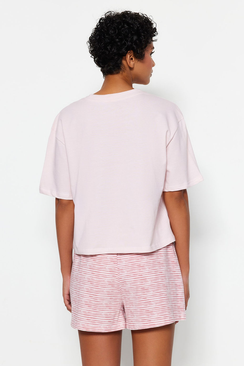 Trendyolmilla Ac?k Mavi Pamuklu Cizgili Slogan Bask?l? Sortlu Orme Pijama Tak?m? THMSS23PT00228  фото 13