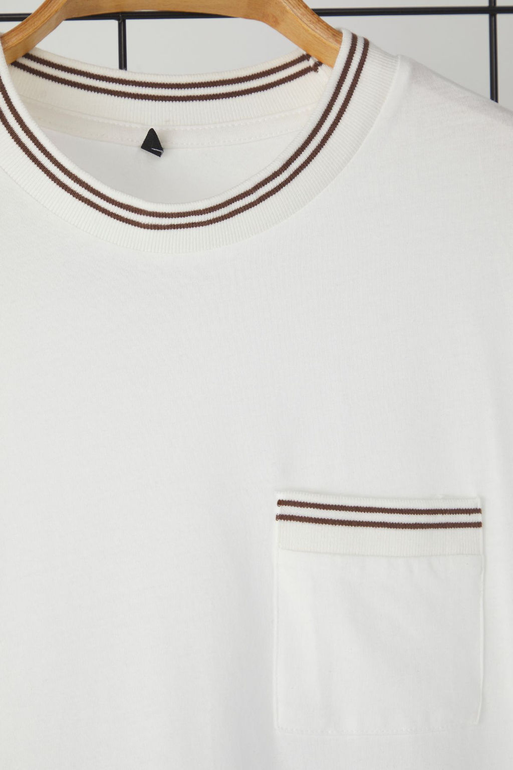 TRENDYOL MAN Lacivert Regular/Normal Kesim Cep ve Triko Bant Detayl? %100 Pamuk Basic Tok T-shirt TMNSS25TS00035 - Trendyolmilla фото 4