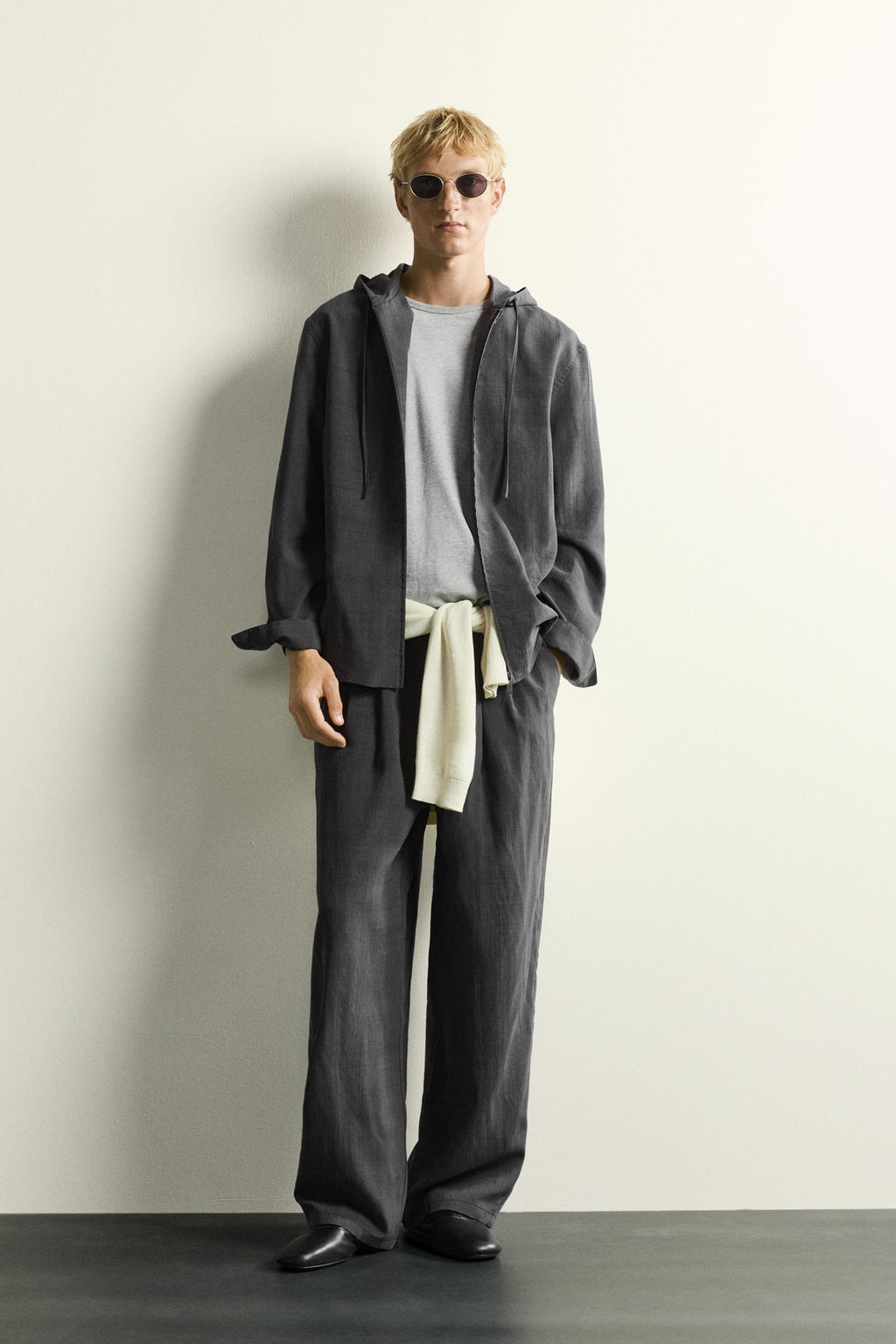 PANTAL?N FLUIDO RELAXED FIT RAYAS / Gris antracita
