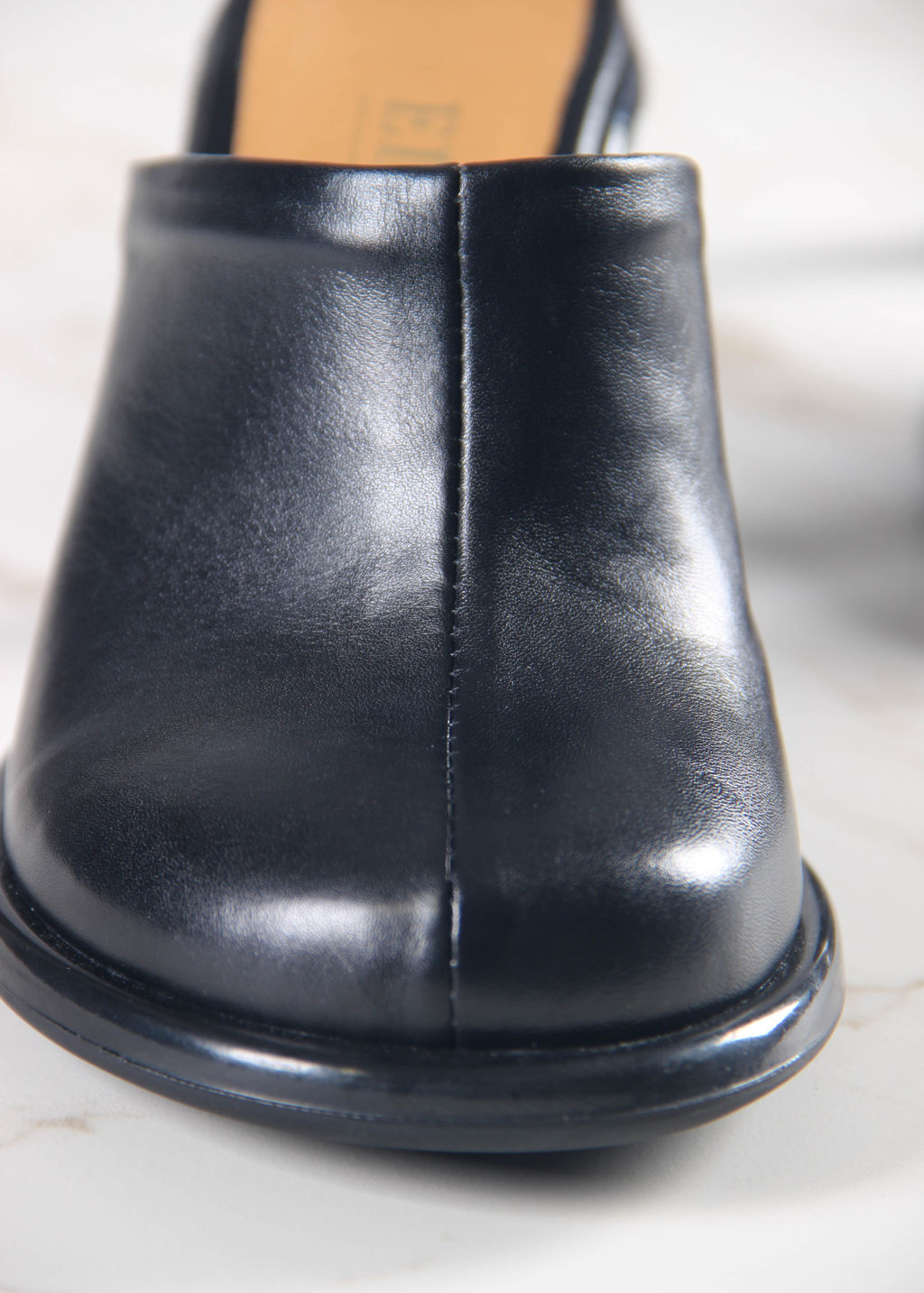 Сабо 6112.PODYUM133bl. черный