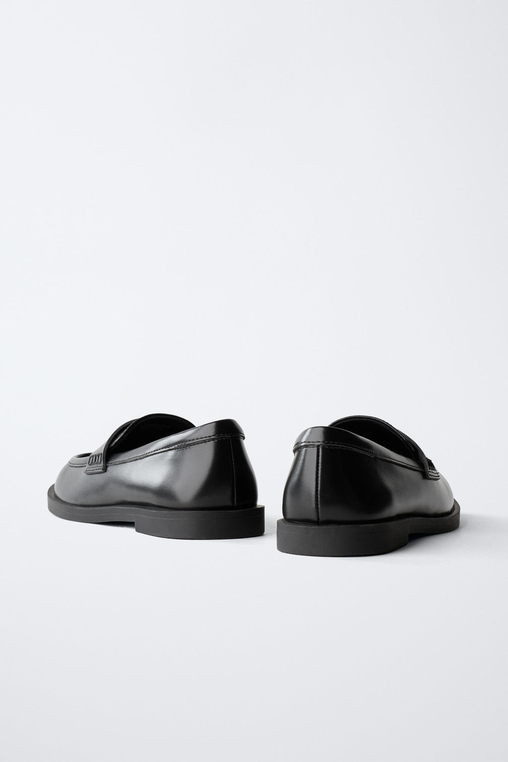 STAR LOAFERS