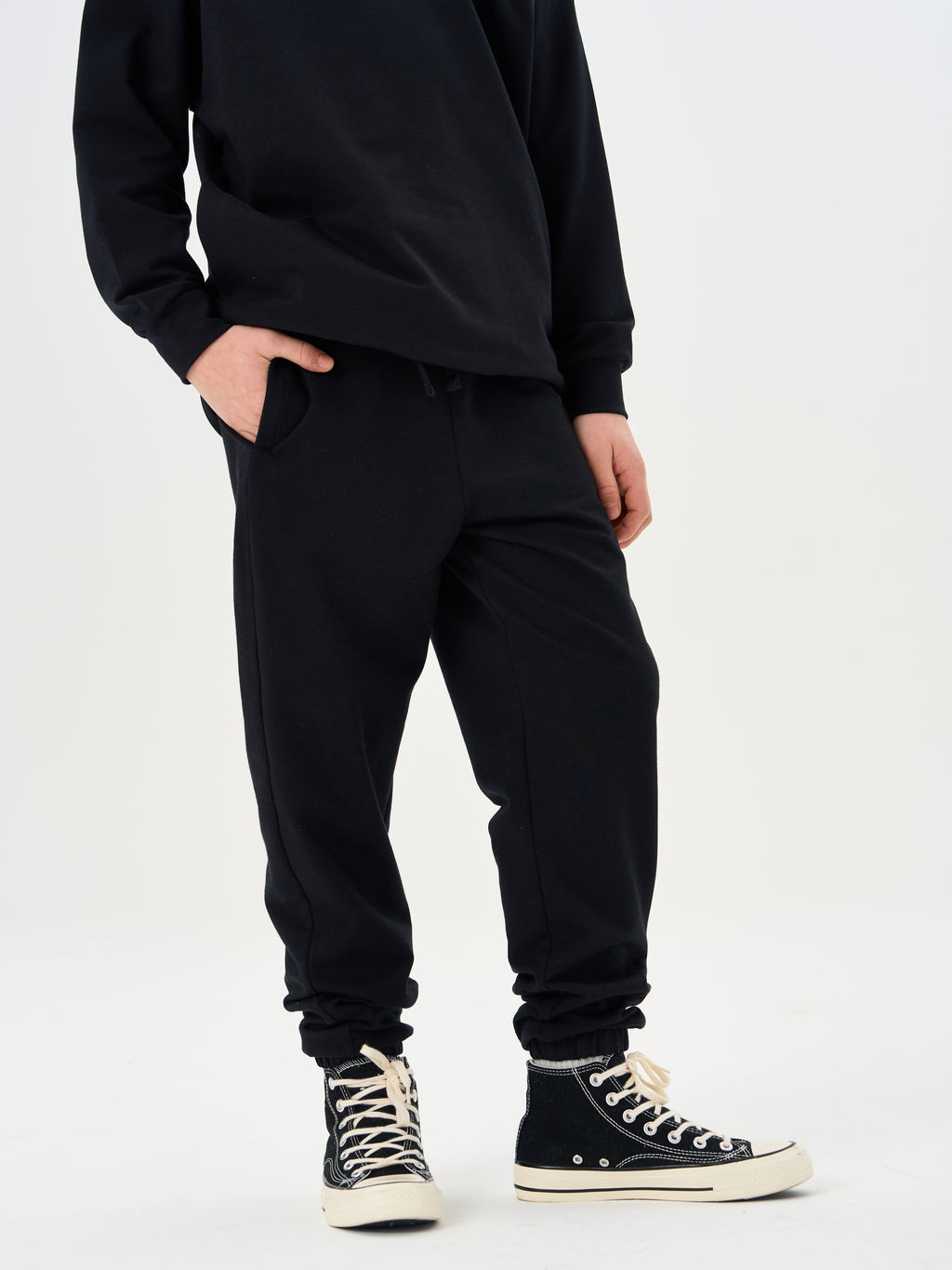 Джоггеры облегченные "Уголь" с карманами 7+