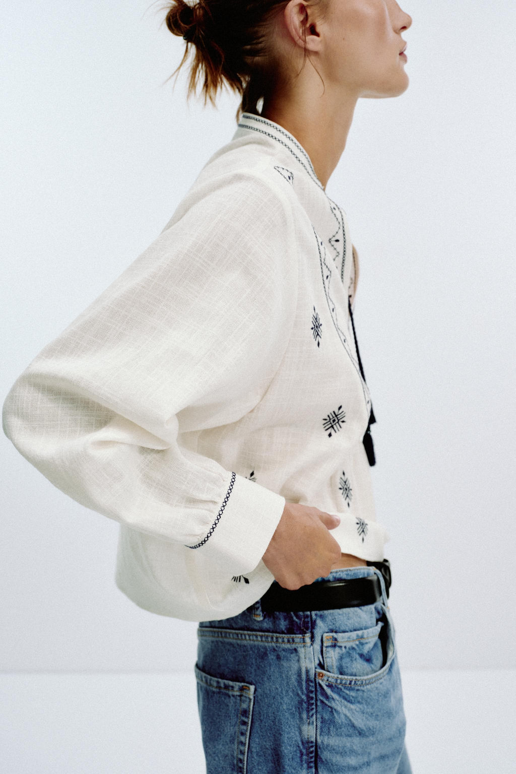 RUSTIC EMBROIDERED BLOUSE - Zara фото 13