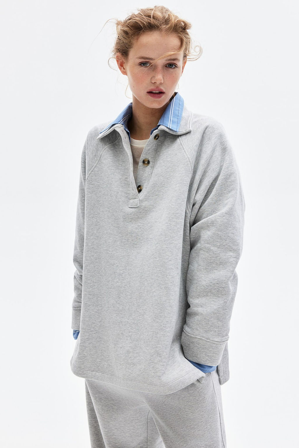 Sudadera con cuello camisero
