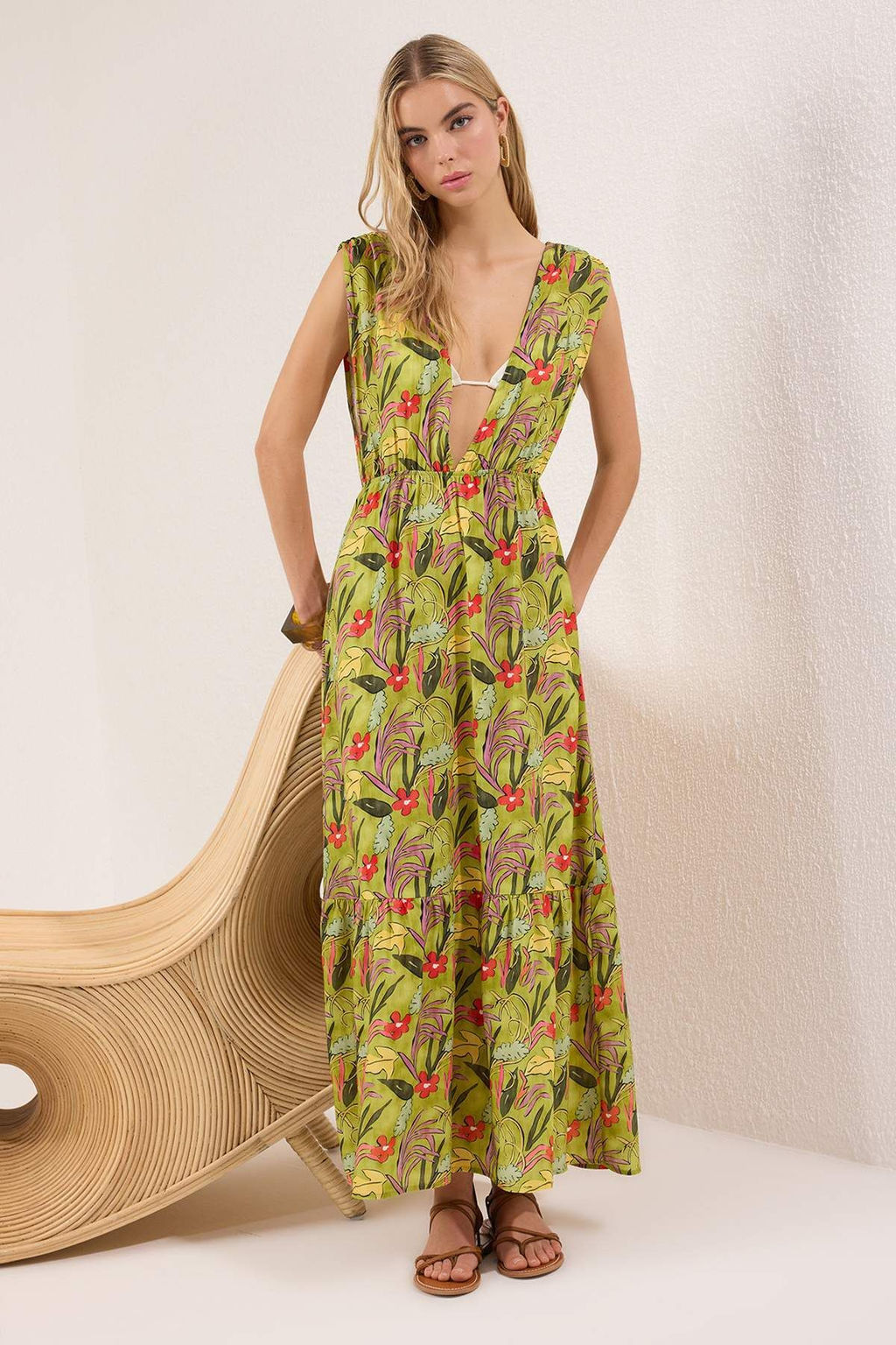 Cicek Desenli Dokuma S?rt Dekolteli %100 Pamuk Maxi Plaj Elbise TBESS25EL00100