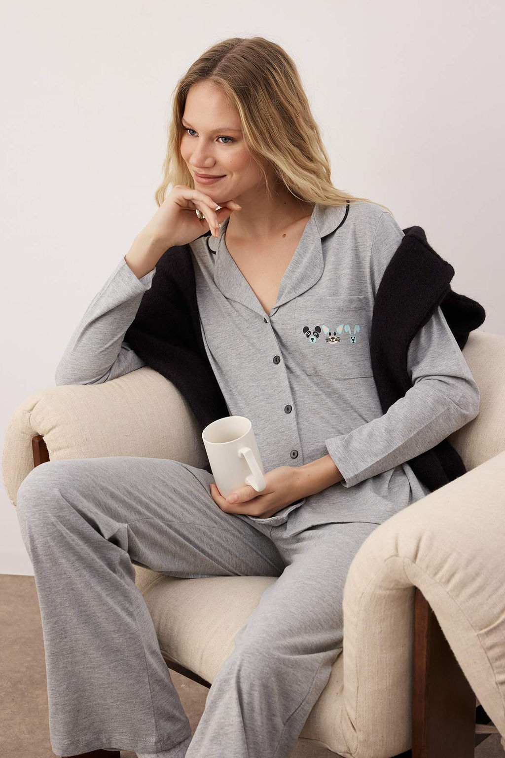 Trendyolmilla Gri Pamuklu Biye ve Cep Detayl? Bask?l? Orme Pijama Tak?m? THMAW22PT0785 фото 13