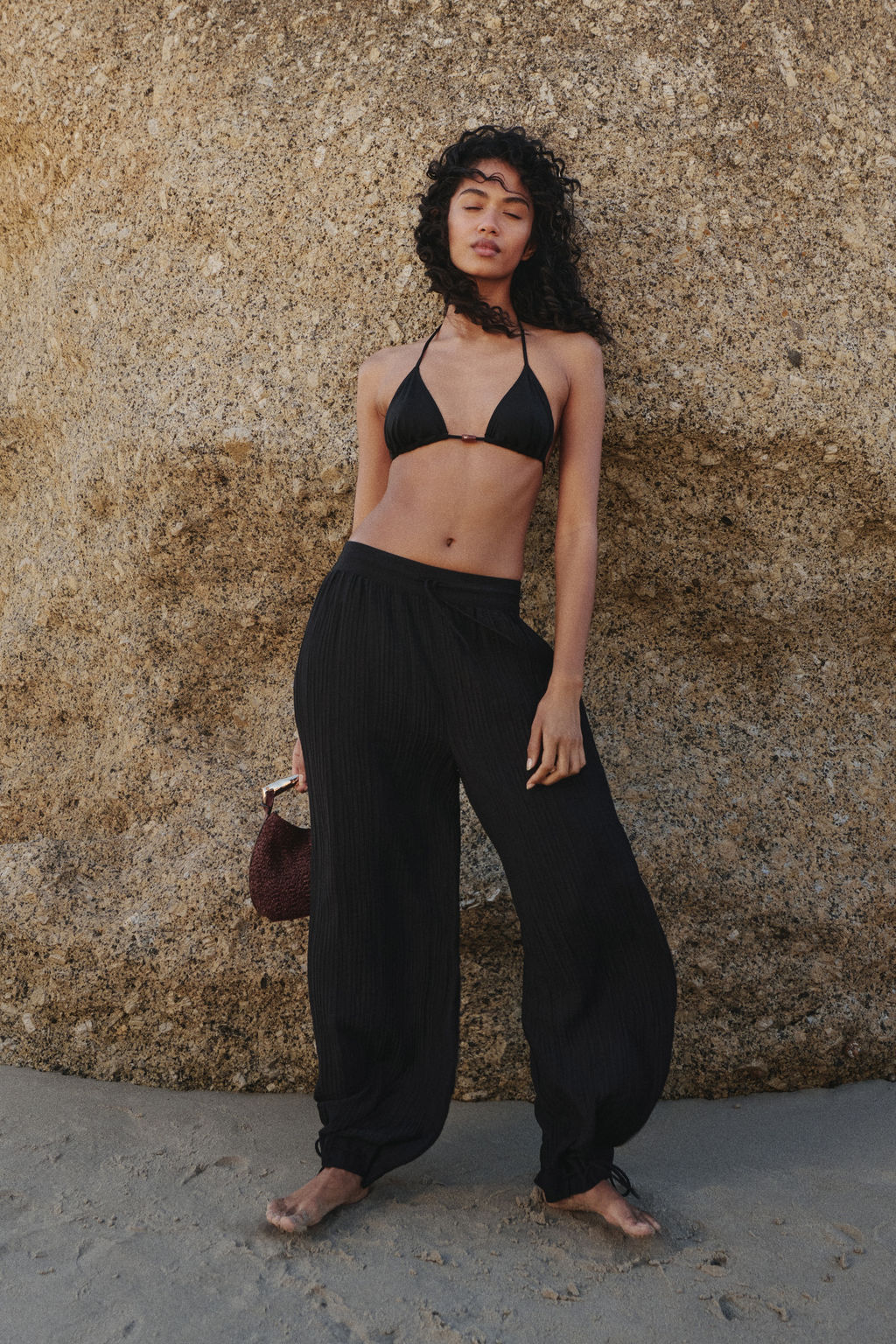 Pantal?n efecto arrugado con cord?n de ajuste - H&m фото 4
