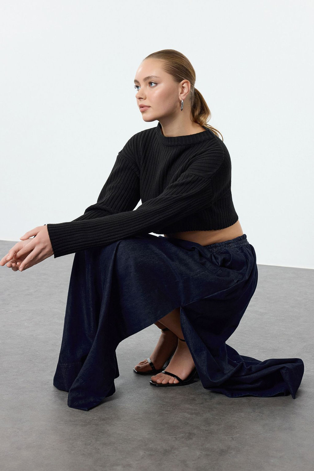 Lacivert Y?rtmacl? Beli Lastikli Yuksek Bel Maxi Denim Balon Etek TWOAW25ET00100 - Trendyolmilla фото 3