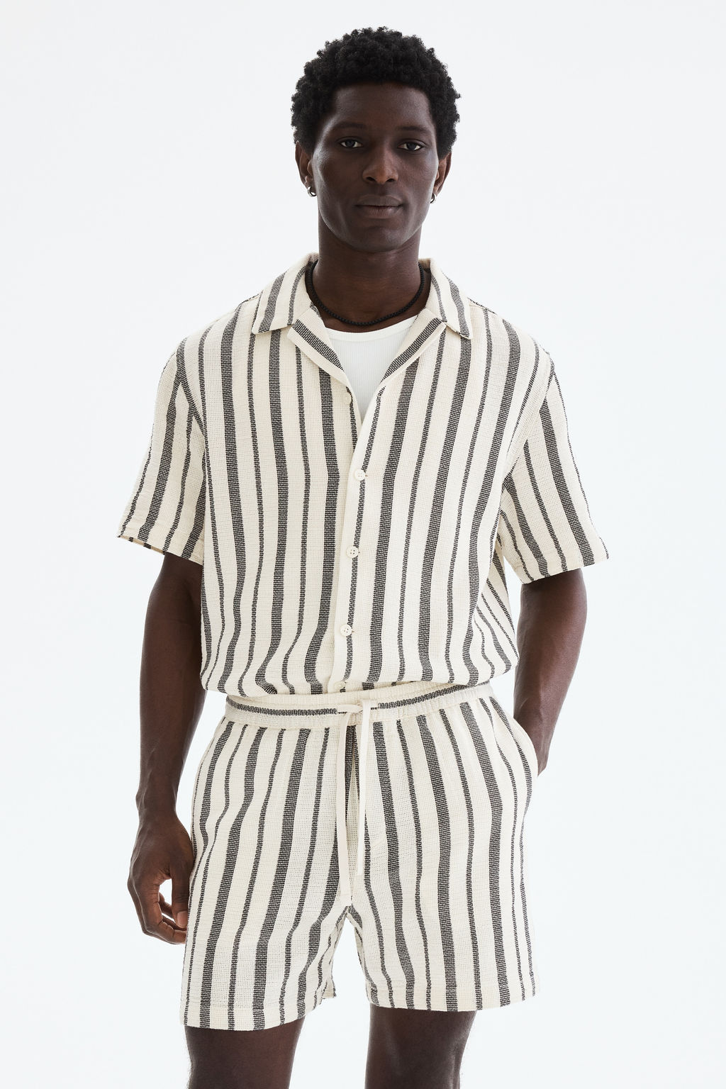 Pantal?n corto Regular Fit - H&m фото 5