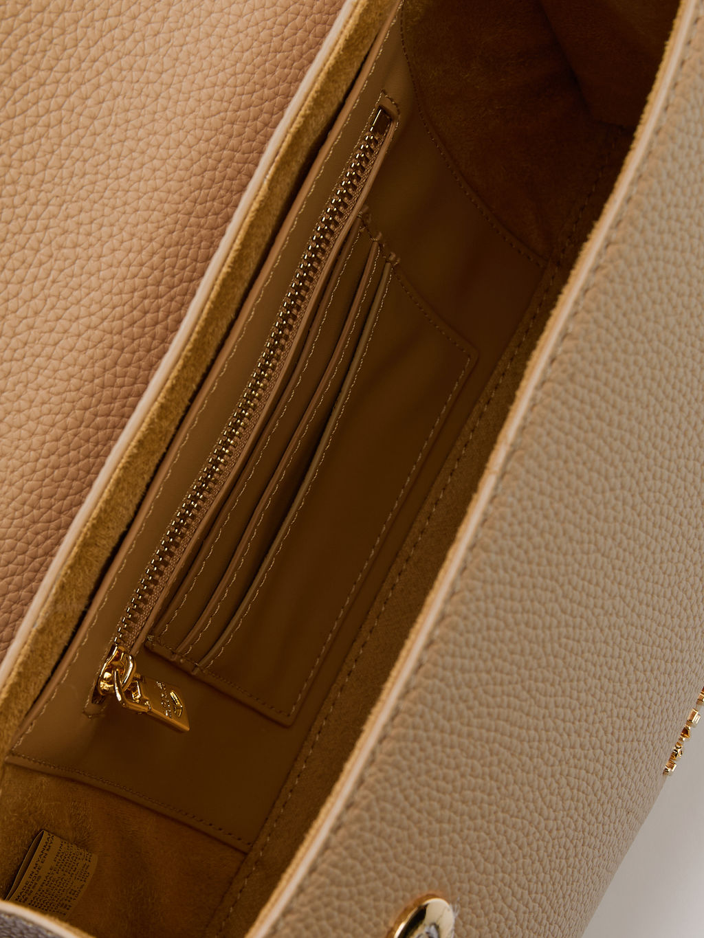 Женская сумка с ручками LOVE MOSCHINO CHAIN DETAIL CROCO Артикул 4192249, серовато-бежевый  фото 5