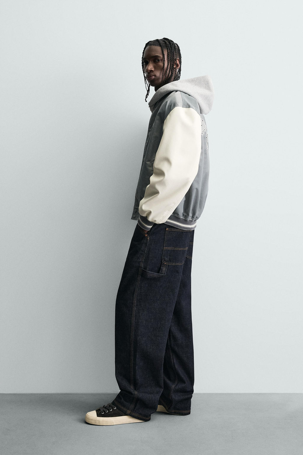 CONTRAST EMBROIDERED BOMBER JACKET - Zara фото 2