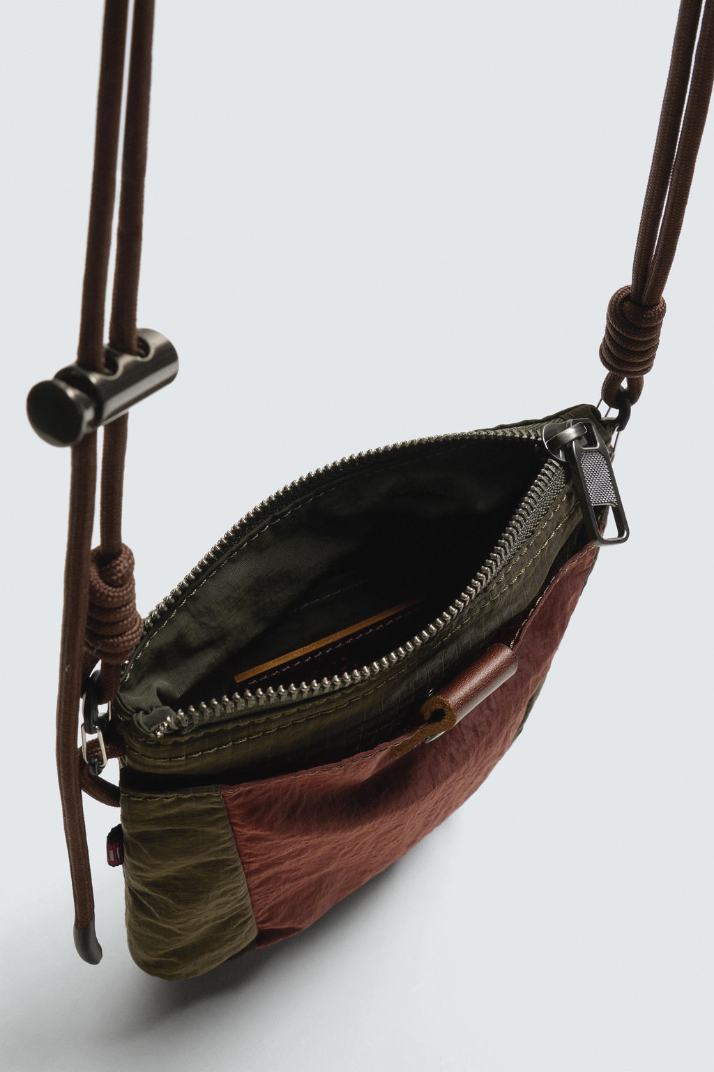 TECHNICAL CROSSBODY BAG WITH LEATHER DETAILS AARON LEVINE X ZARA  фото 6