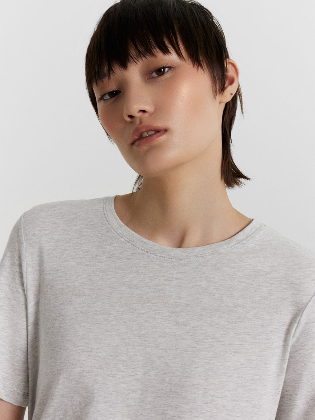 Футболка женская серая укороченная серый меланж 4306-А 112998 - Mark formelle фото 5