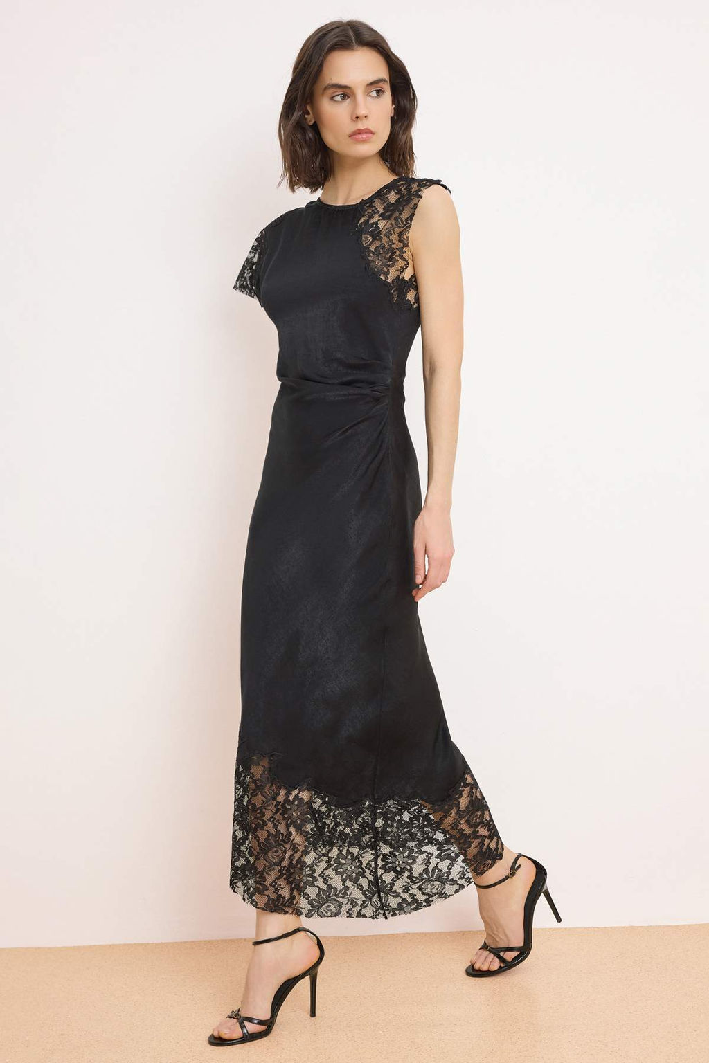 Siyah Duz Dantel Detayl? Dokuma Saten Maxi Astars?z S?k/Gece Elbise - Trendyolmilla фото 2