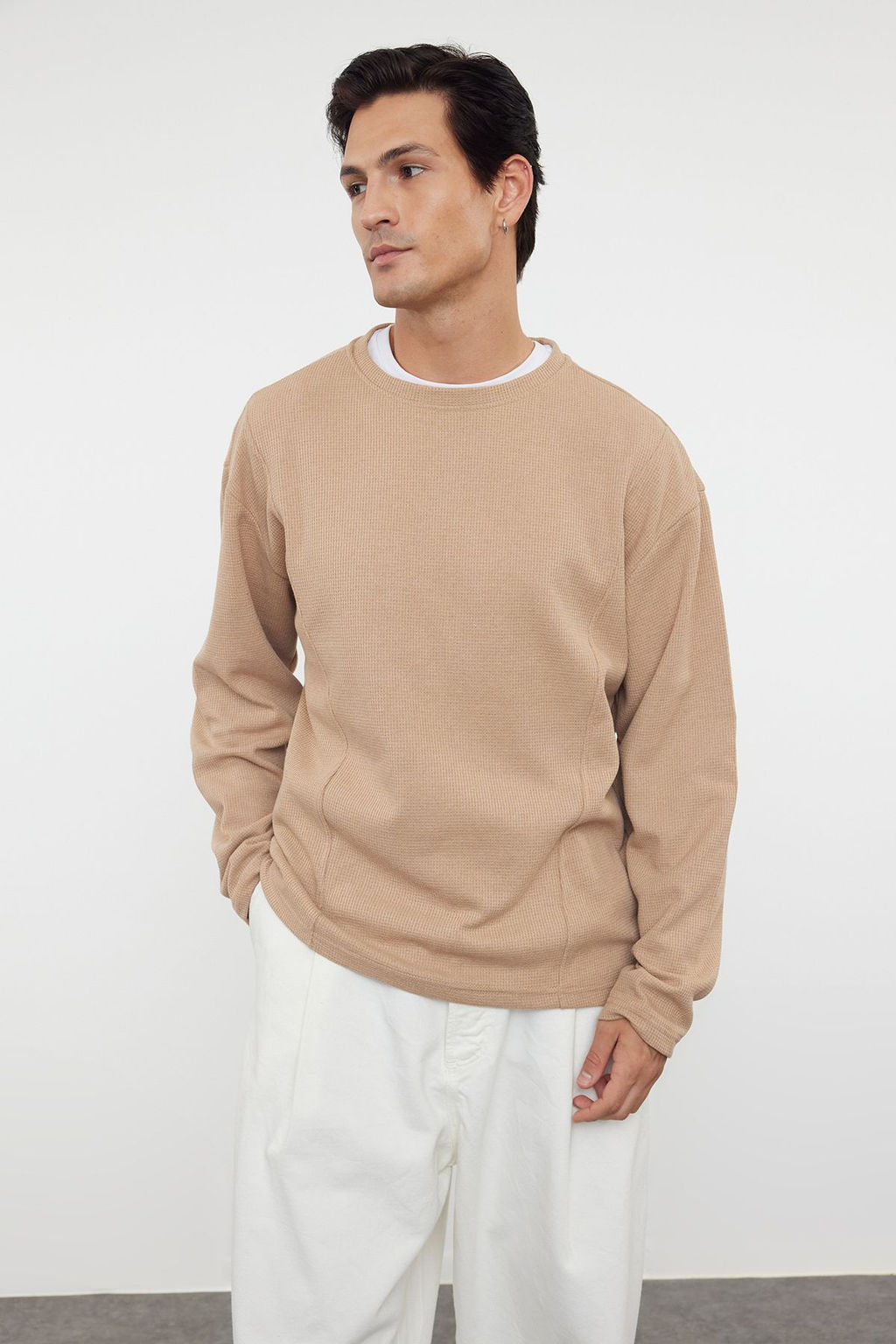 TRENDYOL MAN Mint Regular Fit Dikis Detayl? Dokulu Bisiklet Yaka T-Shirt TMNAW23TS00022