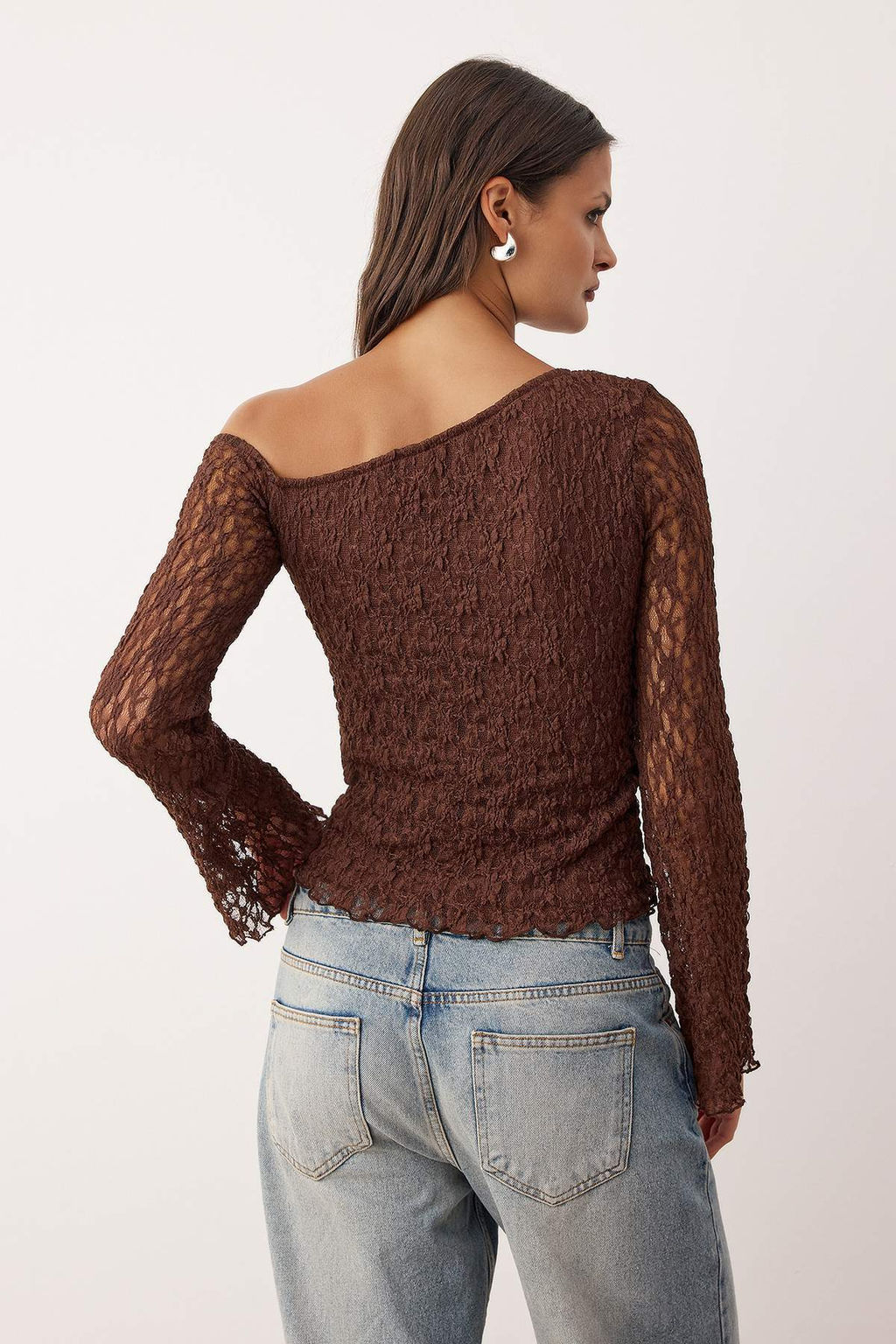 Kahverengi Dantel Asimetrik Yaka Fitted/Vucuda Oturan Orme Bluz TWOAW26BZ00036 - Trendyolmilla фото 8