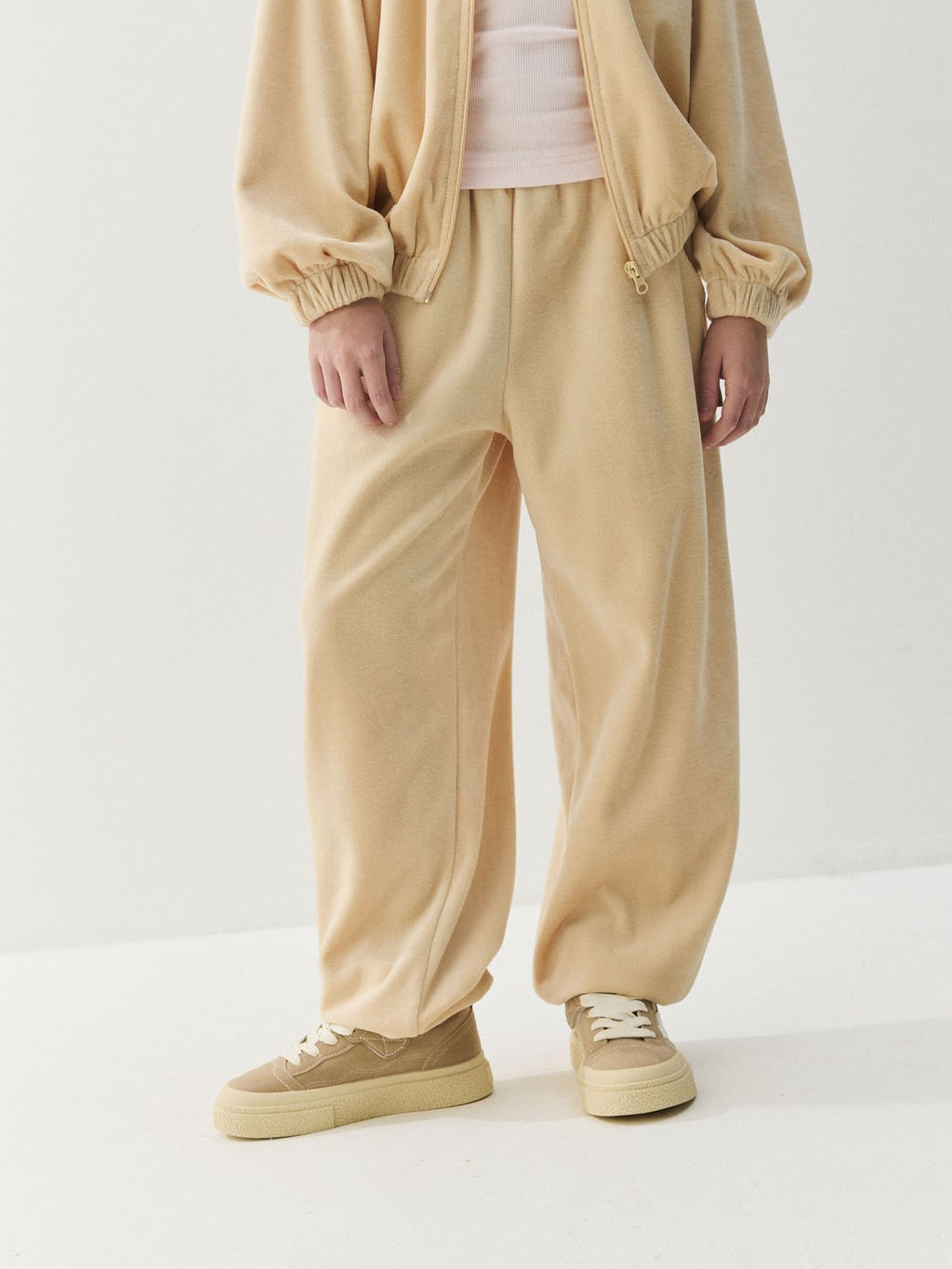 Джоггеры оверсайз велюровые Беж 7+ - Bungly фото 3