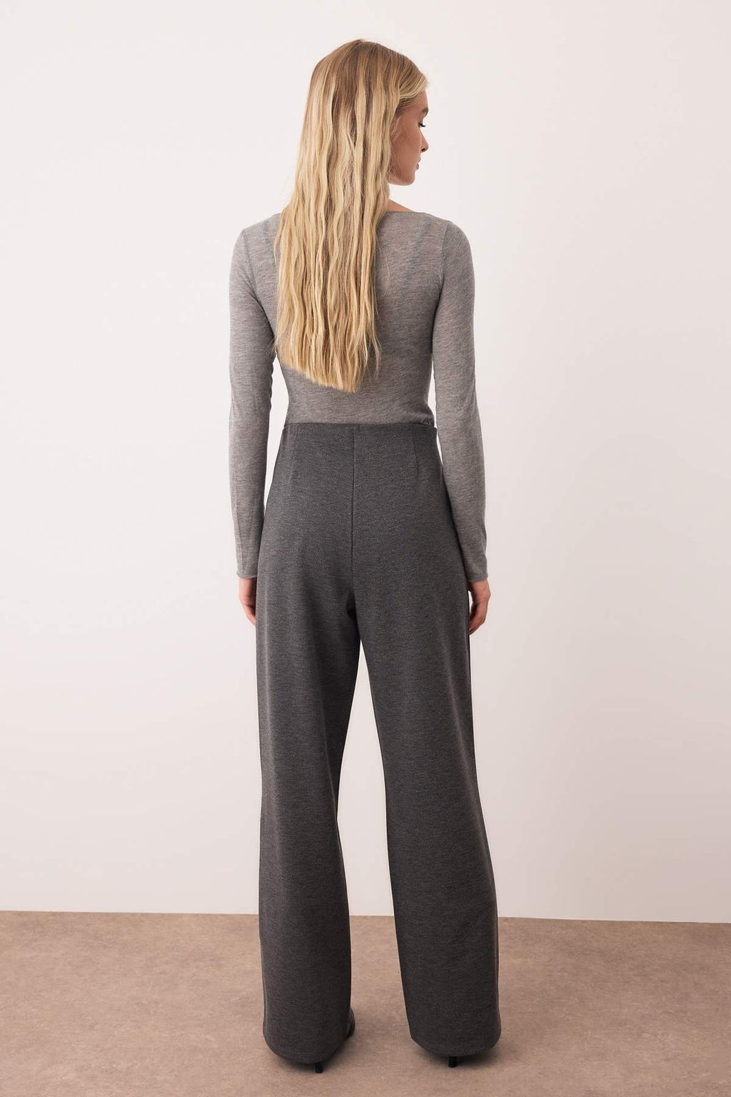 Antrasit Diagonel Pileli Dugmeli Wide Leg/Genis Paca Orme Pantolon TWOAW26PL00041 - Trendyolmilla фото 4