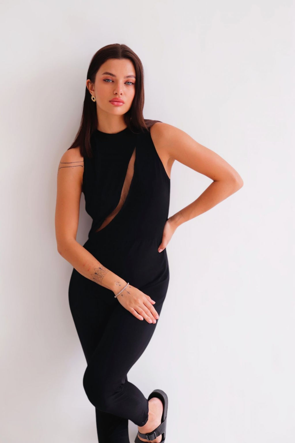 Комбинезон чёрный с вырезом - Martichelli фото 18