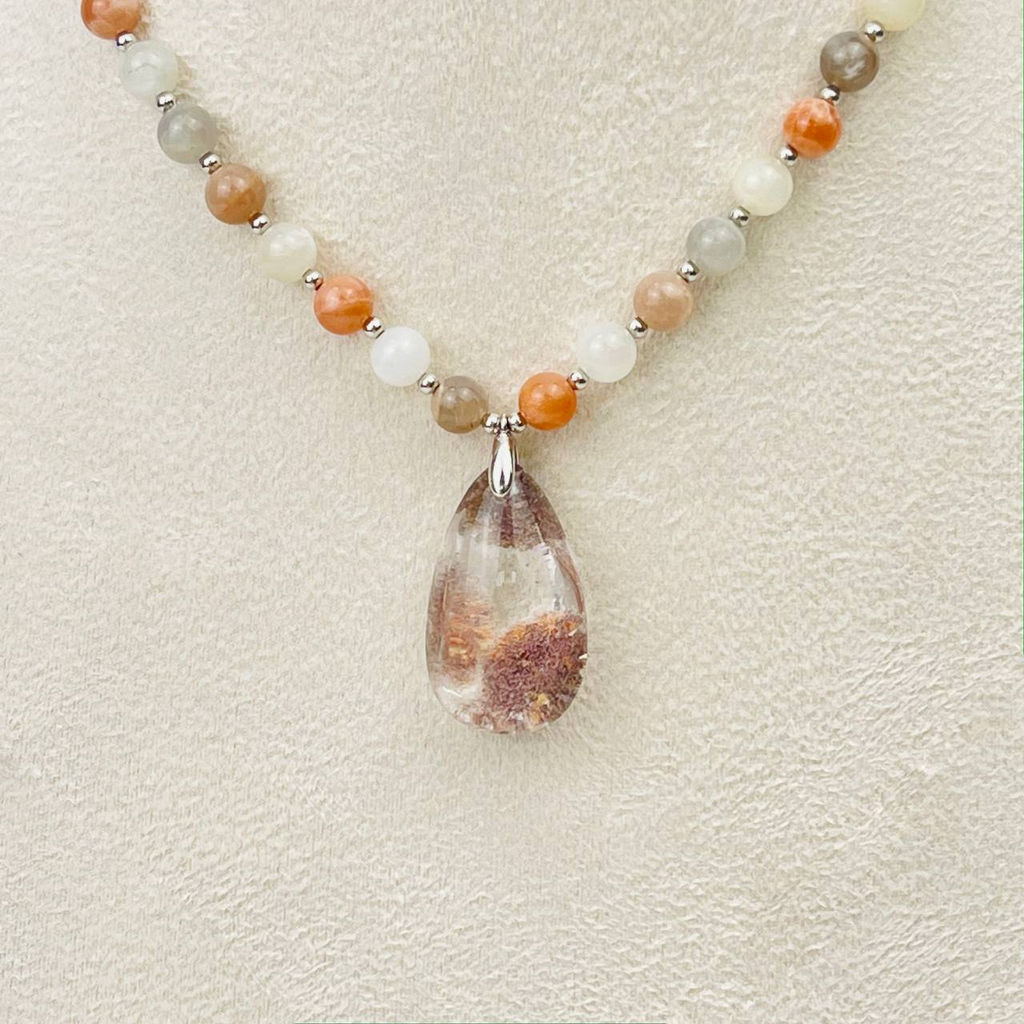 Колье из Лунного камня с кулон из Лодолита