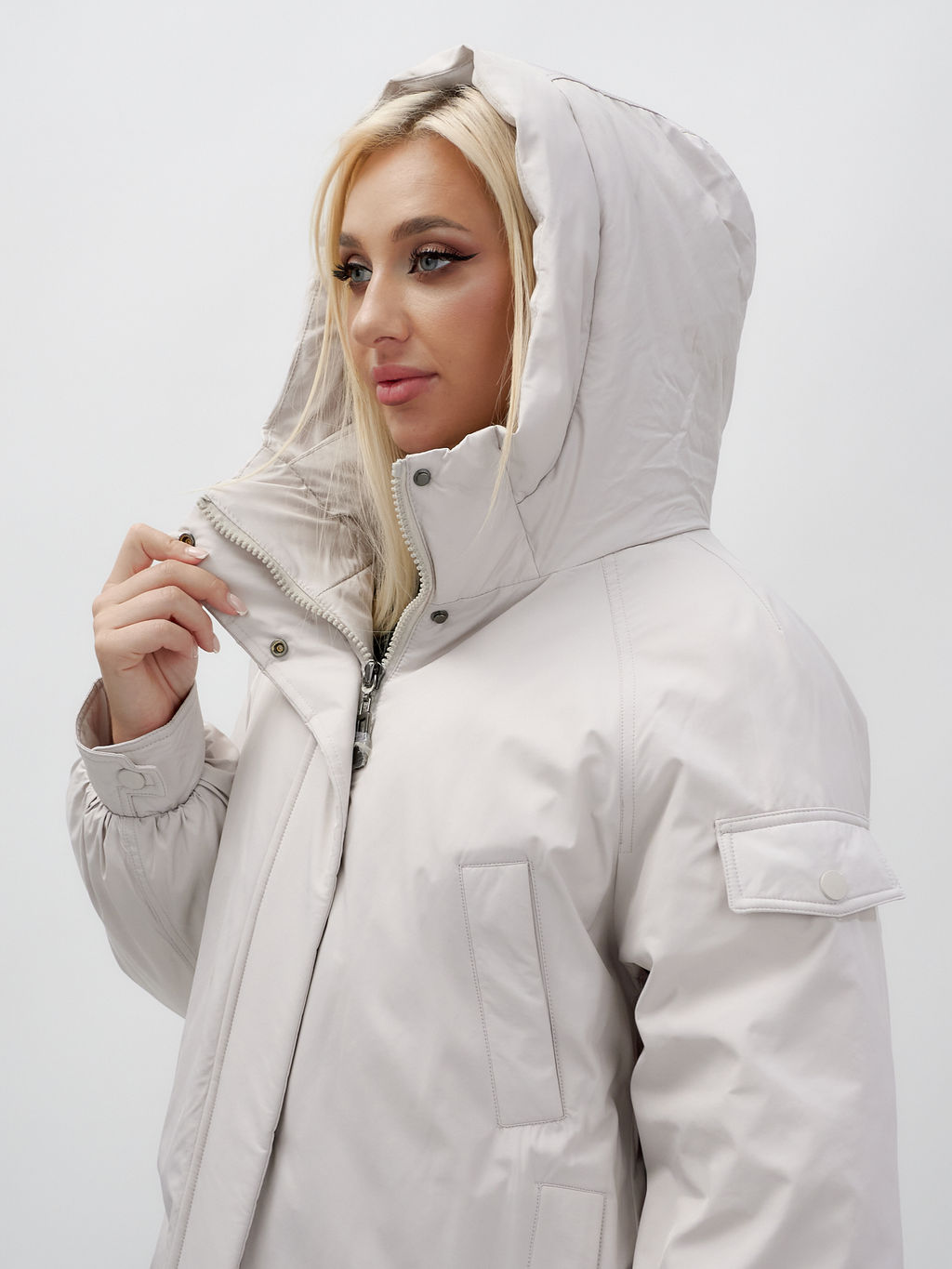 Куртка летучая мышь женская с капюшоном зимняя бежевого цвета 9630B - Mtforce фото 8