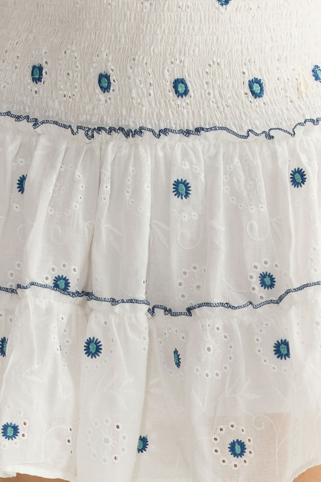 TRENDYOLMILLA Beyaz Brode Kumas Nak?s Detayl? Gipe ve Pileli Mini Boy Dokuma Etek TWOSS25ET00012 фото 5