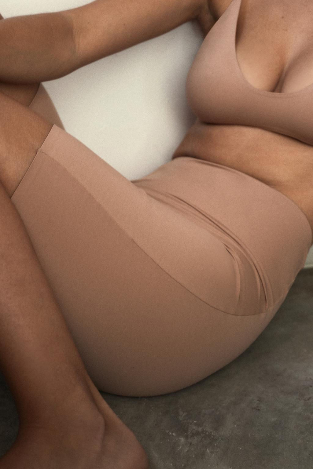 BODY SHAPE CYCLING SHORTS - Zara фото 6