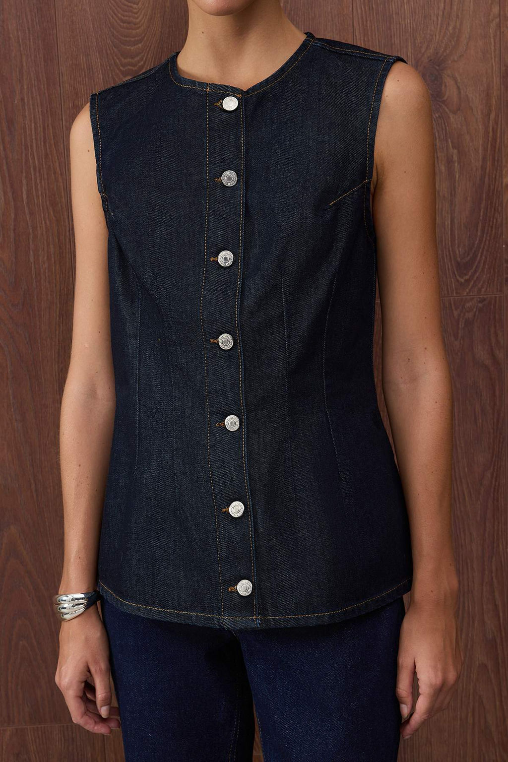 Koyu Mavi Dugme Detayl? Fitted Denim Yelek TWOAW26YE00014 - Trendyolmilla фото 3