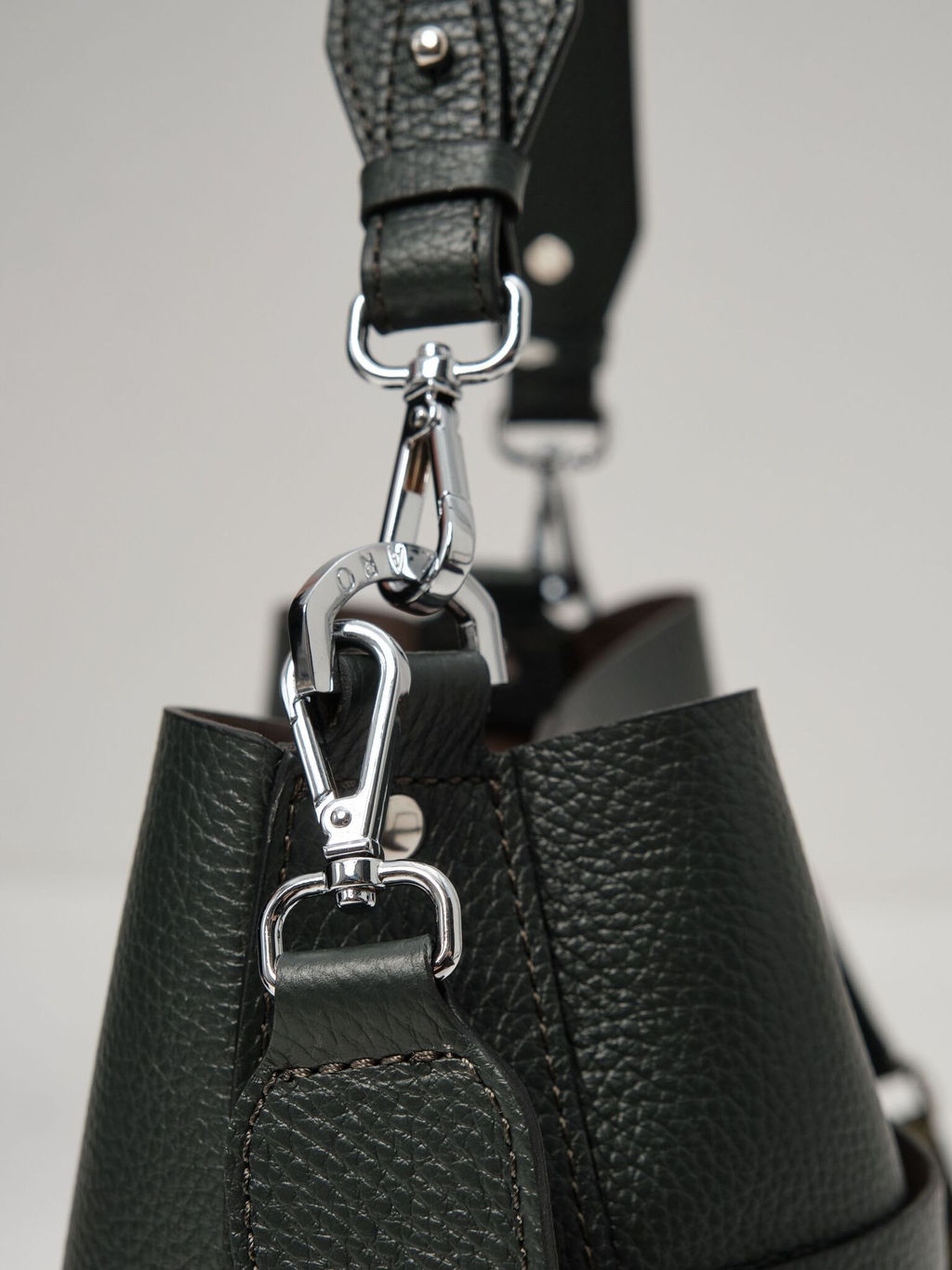 Сумка кожаная на плечо Azaro 30868 дремучий лес