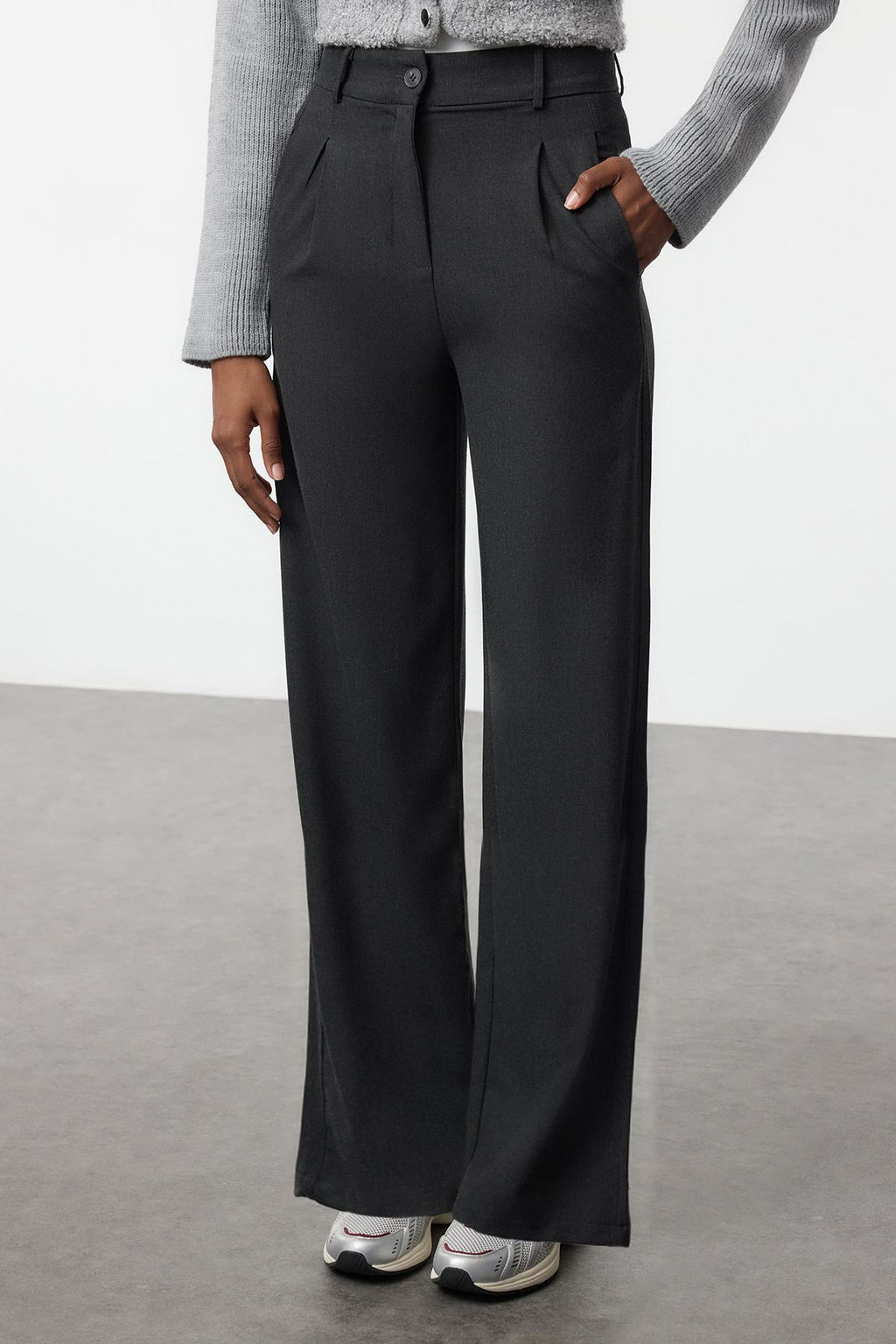TRENDYOLMILLA Gri Wide Leg Genis Paca Pileli Dokuma Pantolon TWOAW25PL00105  фото 3