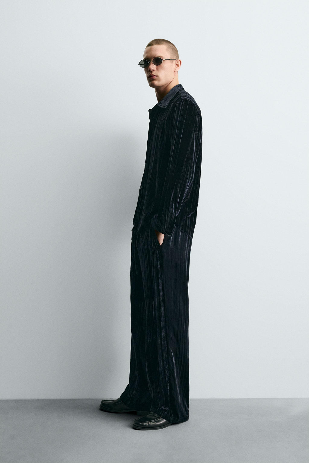 PLEATED VELVET OVERSHIRT