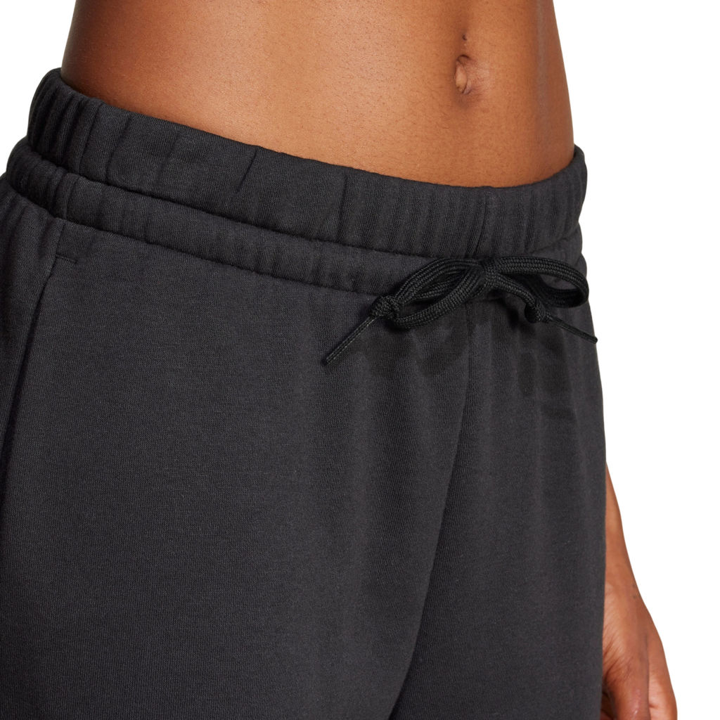 Шорты женские