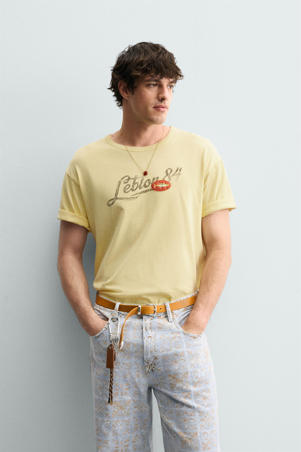 CAMISETA LAVADA LEBLON / Mantequilla