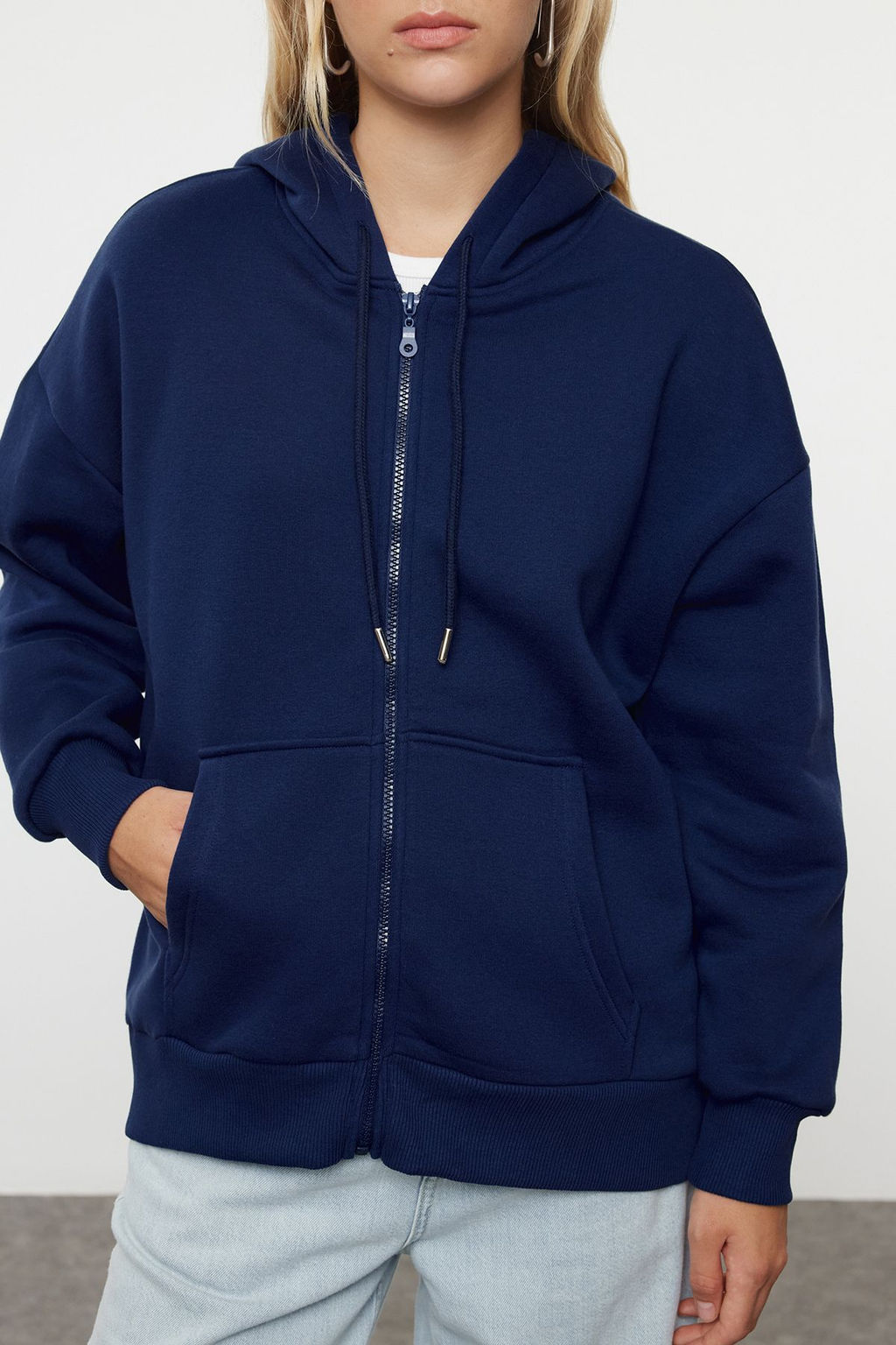 Koyu Lacivert Oversize/Rahat Kesim Fermuarl? Kal?n Ici Polarl? Orme Sweatshirt TWOAW24SW00188