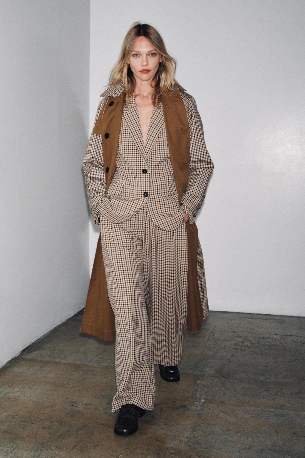 REVERSIBLE TRENCH COAT ZW COLLECTION - Zara фото 4