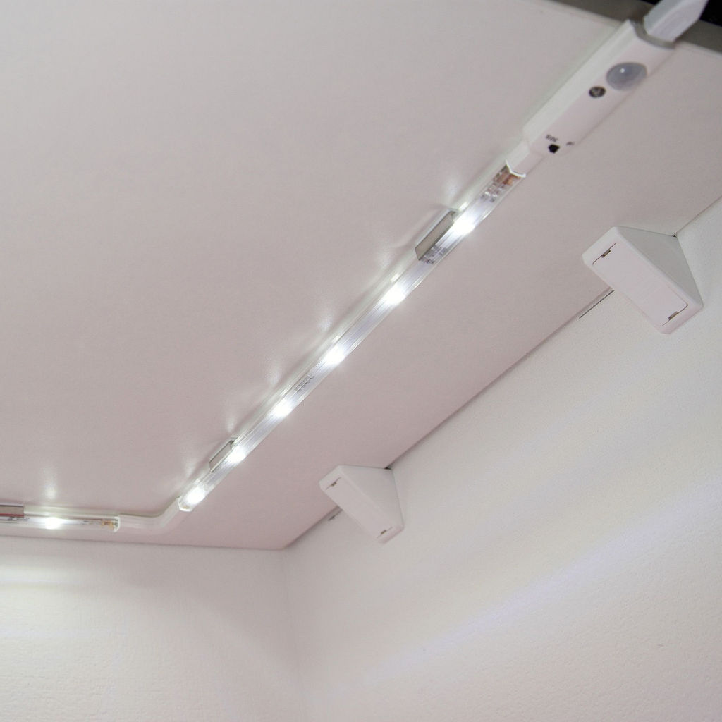 ULM-F42-3W/4200K SENSOR IP20 WHITE Комплект светодиодных полосок с датчиком движения 10Lux. Питание 4ААА. 150Lm. Белый. ТМ Uniel - Volpe фото 8