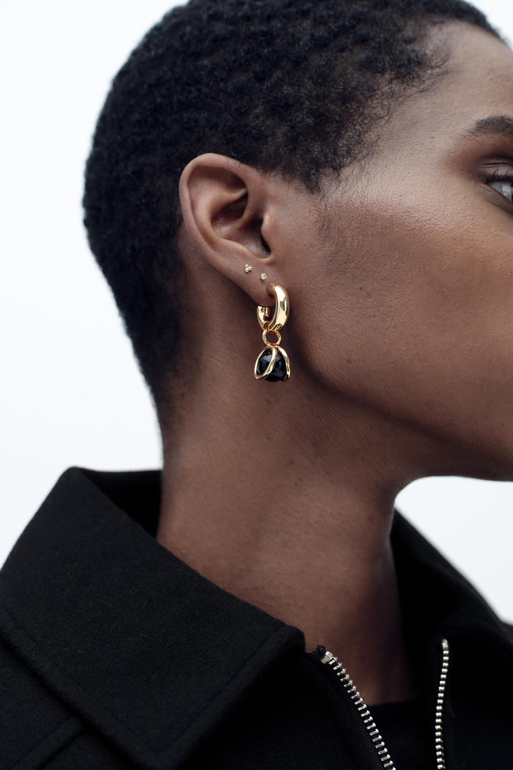 RAISED HOOP EARRINGS WITH BEAD - Zara фото 2