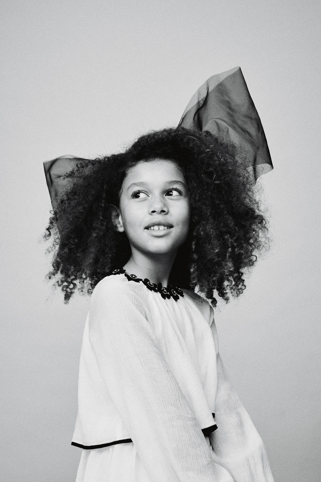 FLOWING DRESS WITH JEWEL FLOWER - Zara фото 6