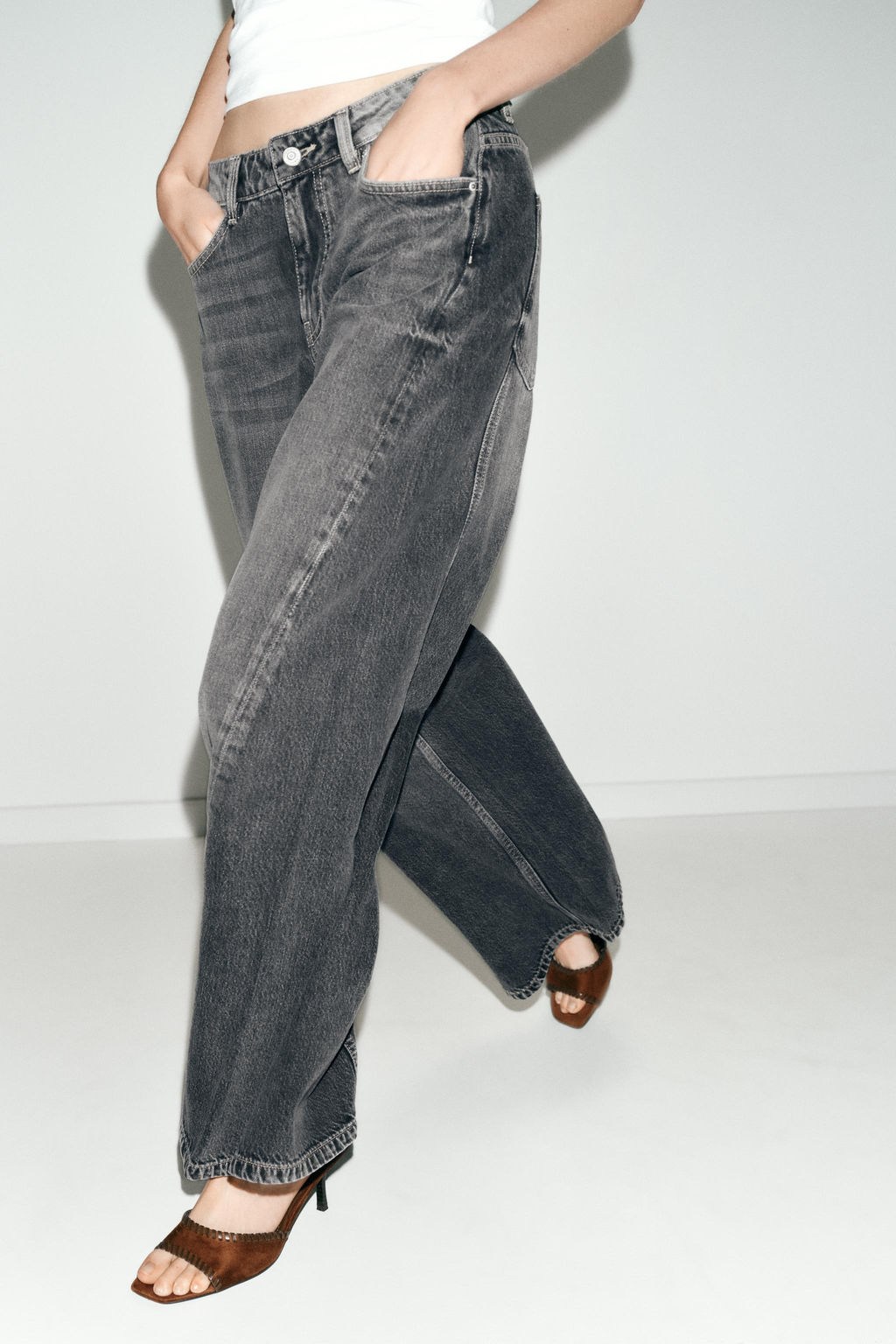 Z1975 WIDE LEG MID-WAIST SEAM JEANS - Zara фото 4