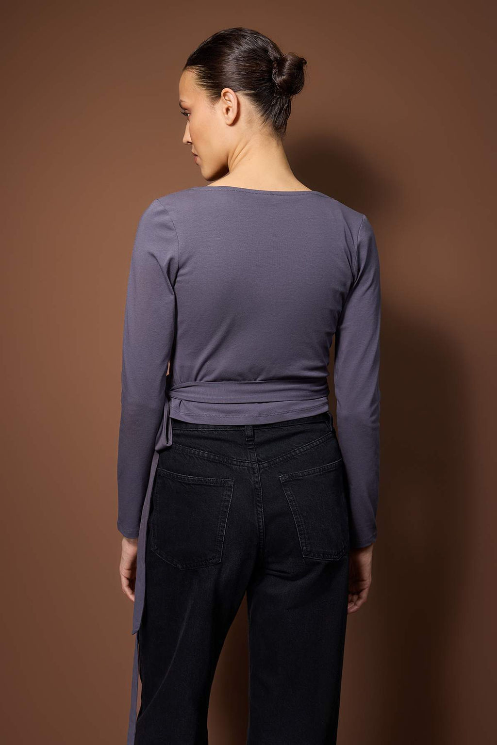 Siyah-Beyaz 2li Paket Baglama Detayl? Vucuda Oturan Esnek Orme Bluz TWOAW26BZ00102 - Trendyolmilla фото 9