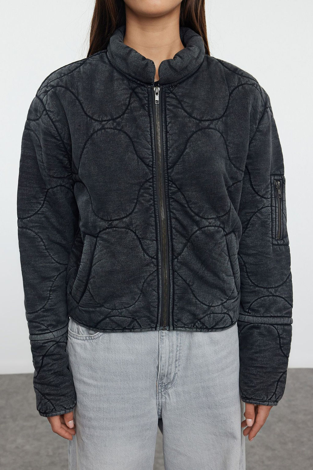 Trendyolmilla Antrasit Oversize Kal?p Y?kamal? Pamuklu Kapitone Sisme Mont TWOAW25MO00137  фото 4