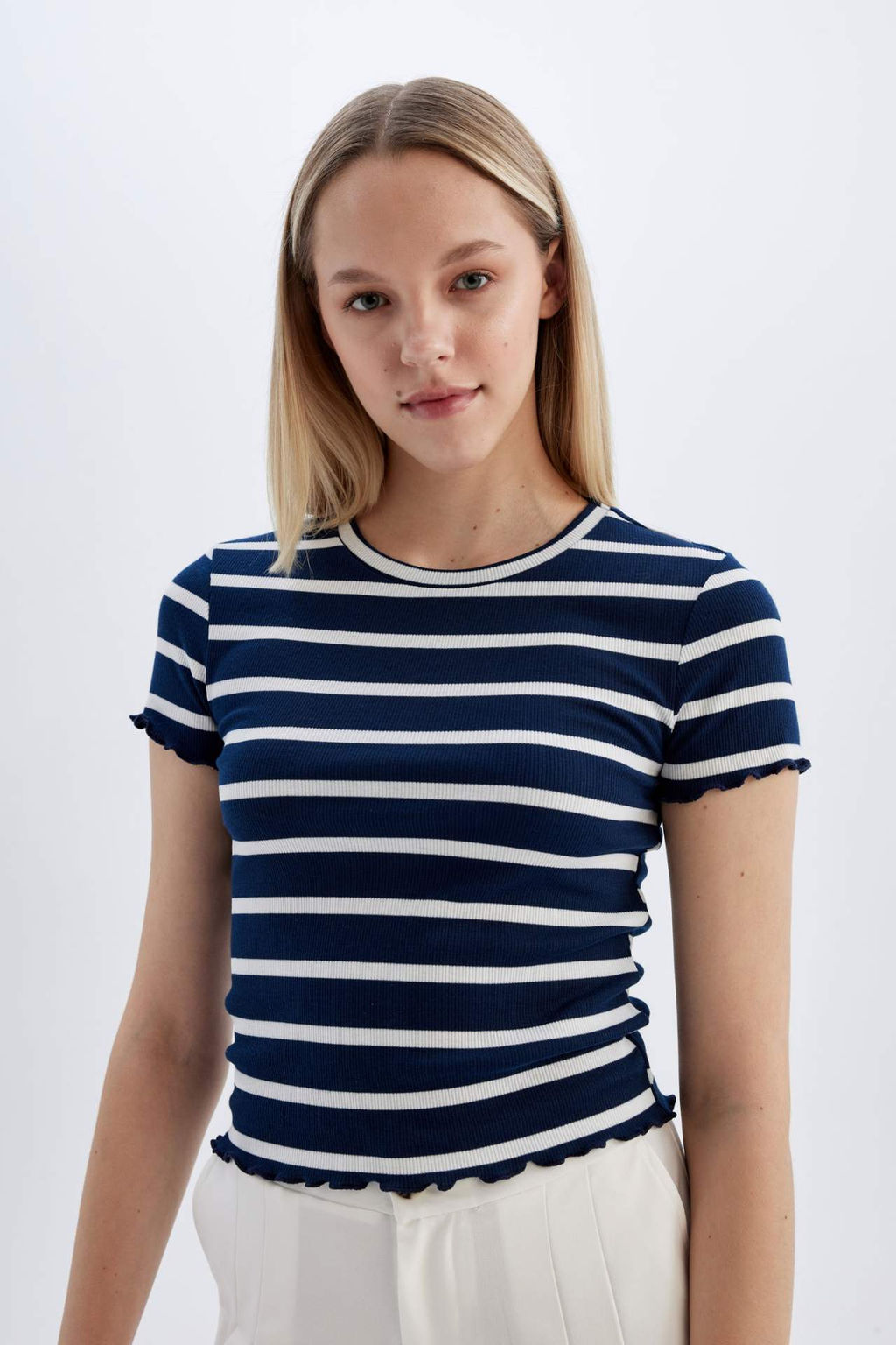 Fitted Bisiklet Yaka Cizgili Fitilli Kaskorse Basic Duz K?sa Kollu Tisort - Defacto фото 6