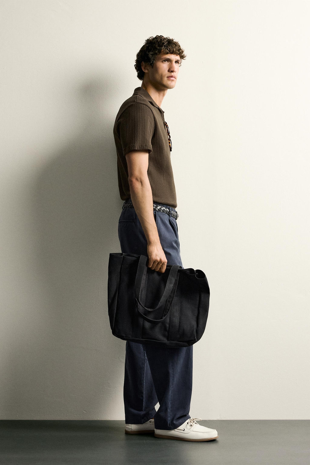 POLO REGULAR FIT ESTRUCTURA CALADOS / Marr?n - Zara фото 4