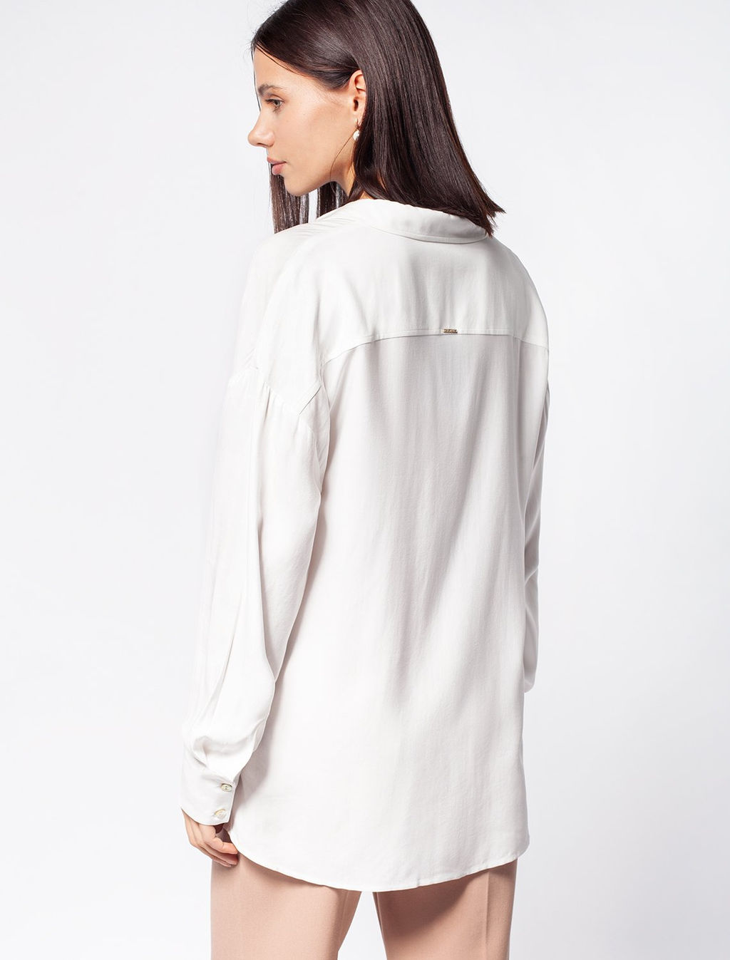 VILATTE / Летящая блузка из премиальной вискозы и лиоцелла  фото 4