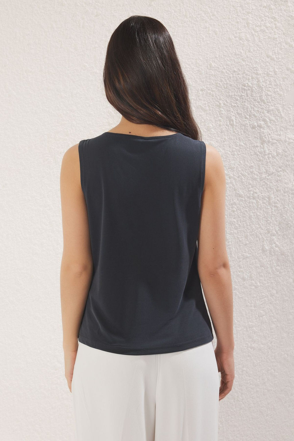 Antrasit More Sustainable Modal Icerikli Asimetrik Yaka S?f?r Kol Regular Orme Bluz TWOSS25BZ00469